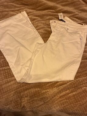 White American eagle women’s jeans size 12 short